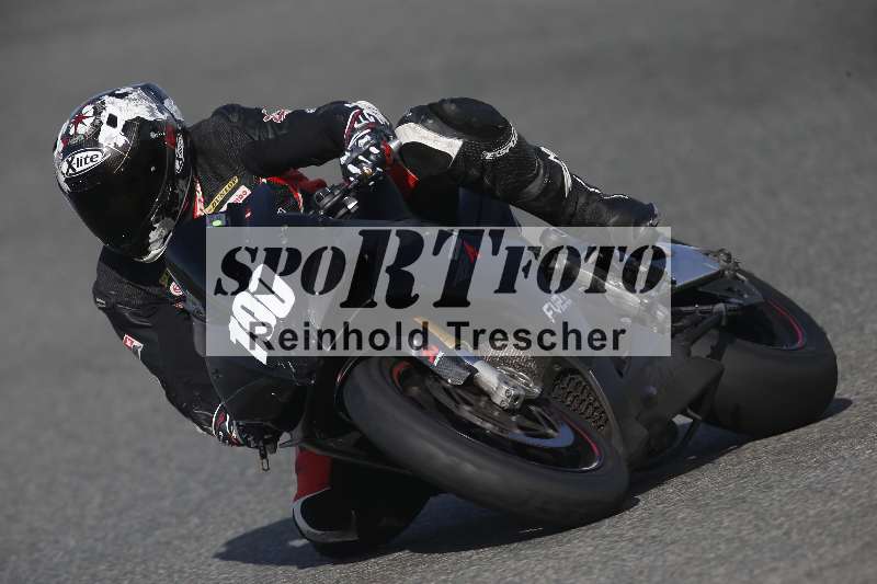 /Archiv-2024/02 29.01.-02.02.2024 Moto Center Thun Jerez/Gruppe gruen-green/100